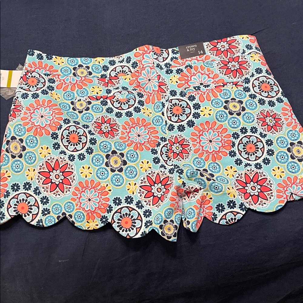 New —-crown & ivy 🌼 flower Scallop Hem Shorts - Coral, Blue, Yellow